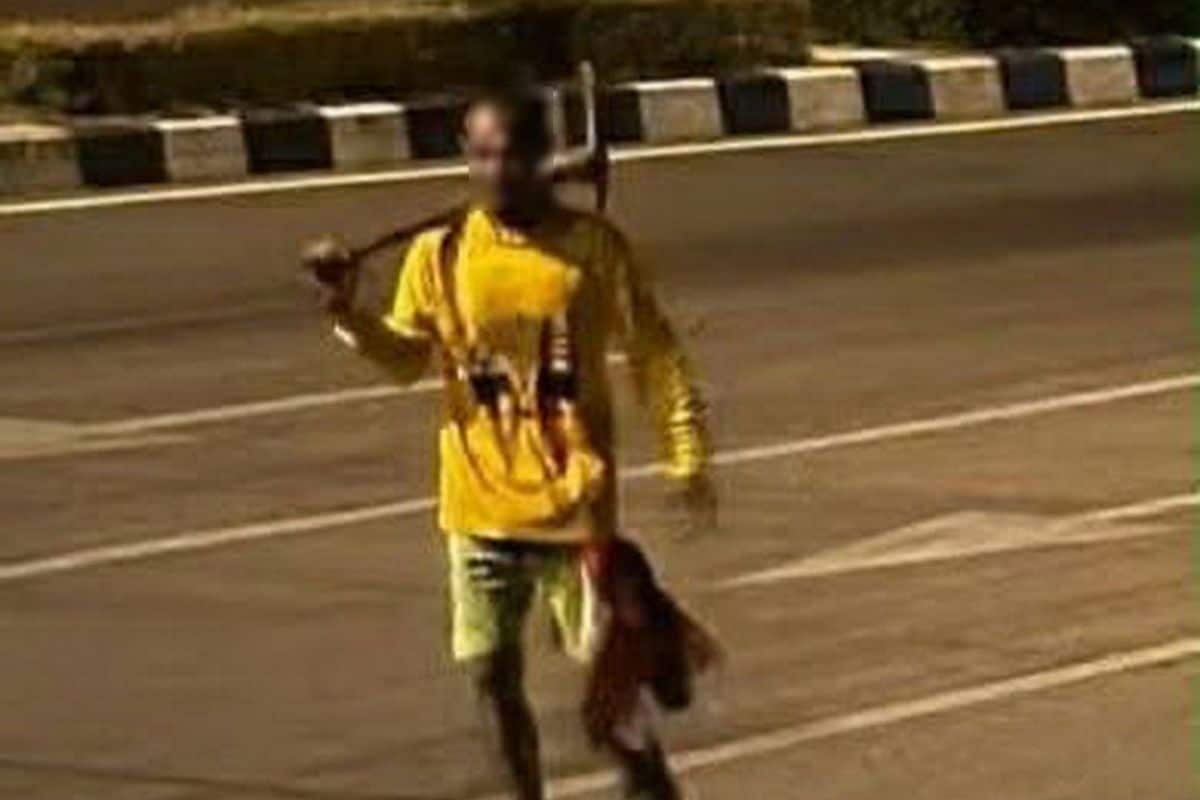 Myanmar man goes on car-smashing rampage in Satun | Thaiger