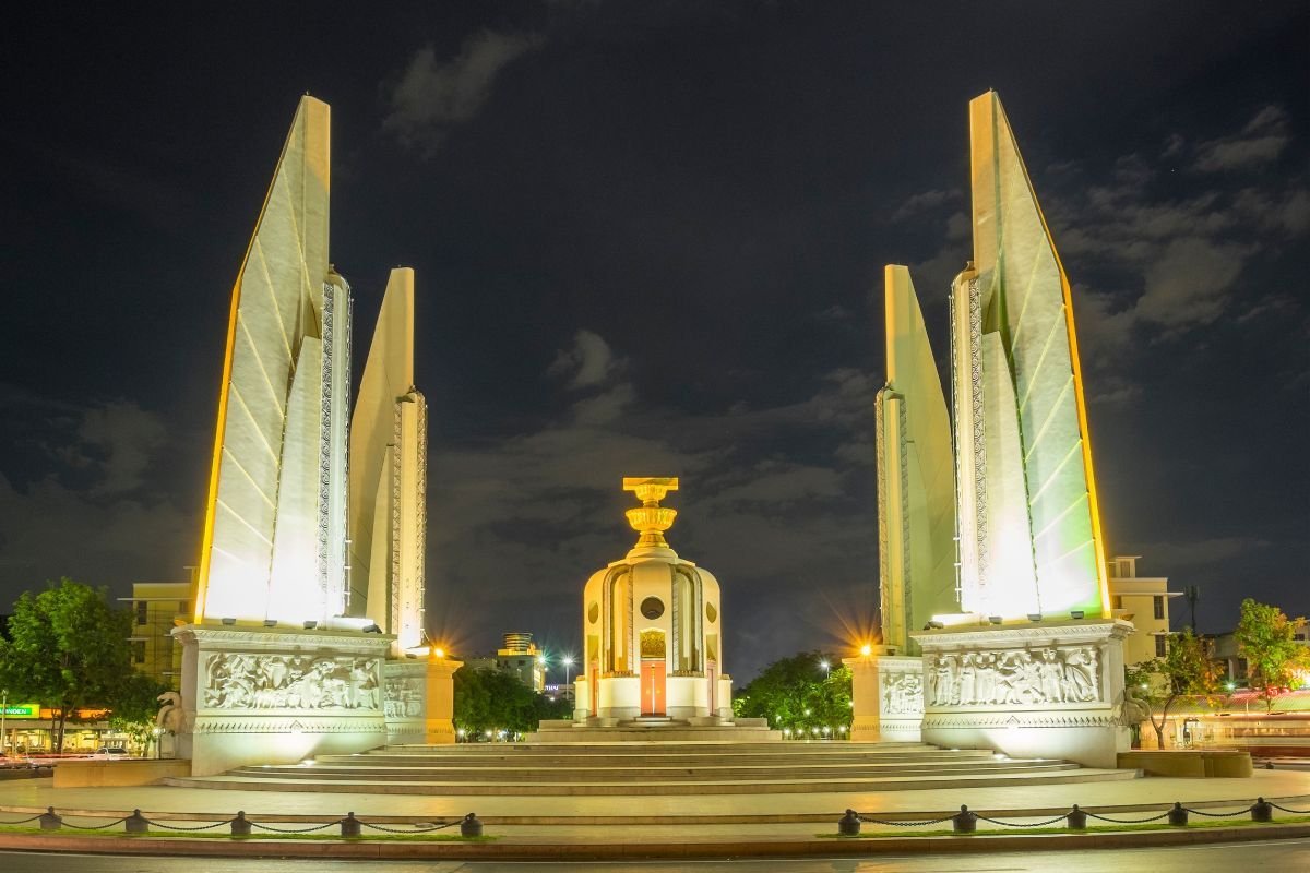 Thailand’s conservative parties push back on charter rewrite | Thaiger