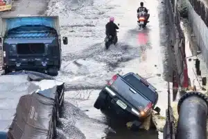 Thai government halts unsafe state construction after Rama II incidents | Thaiger