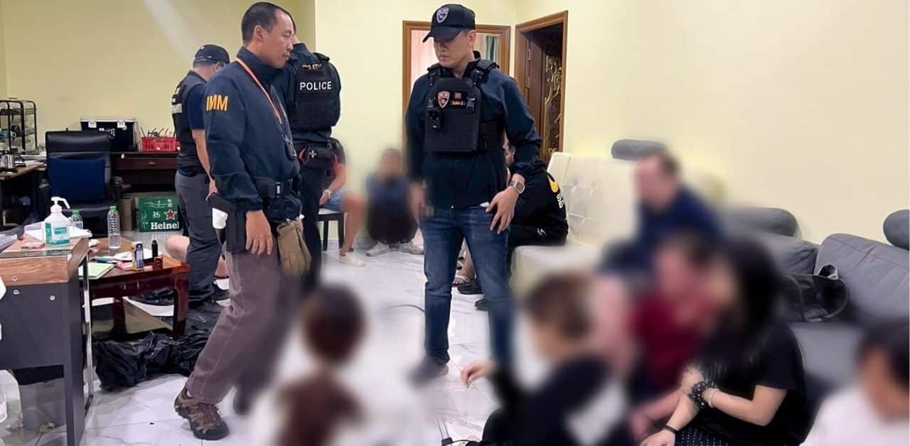 Police raid gambling den in Chon Buri