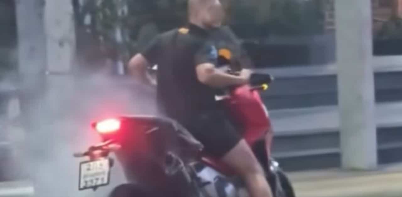 Foreign motorcyclist slammed for revving engine, causing smoke in Phuket | Thaiger