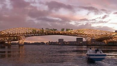 Bangkok unveils model for first pedestrian bridge across Chao Phraya River | Thaiger