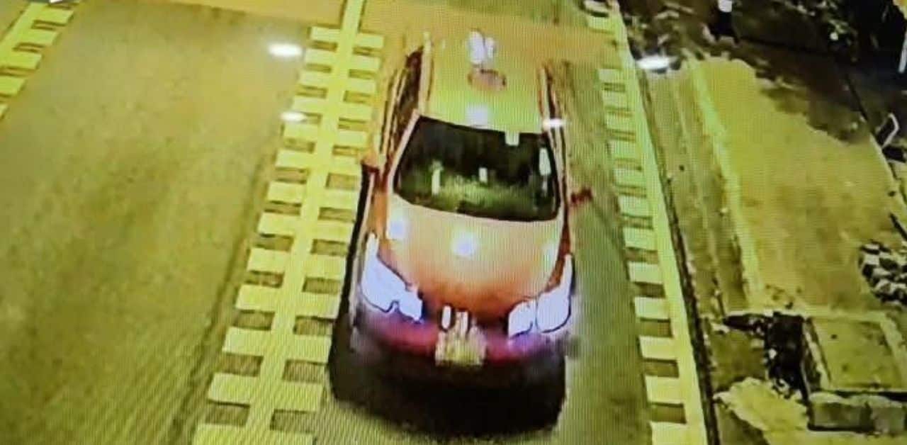 Thai man searches for wife missing after getting on pink taxi in Nonthaburi