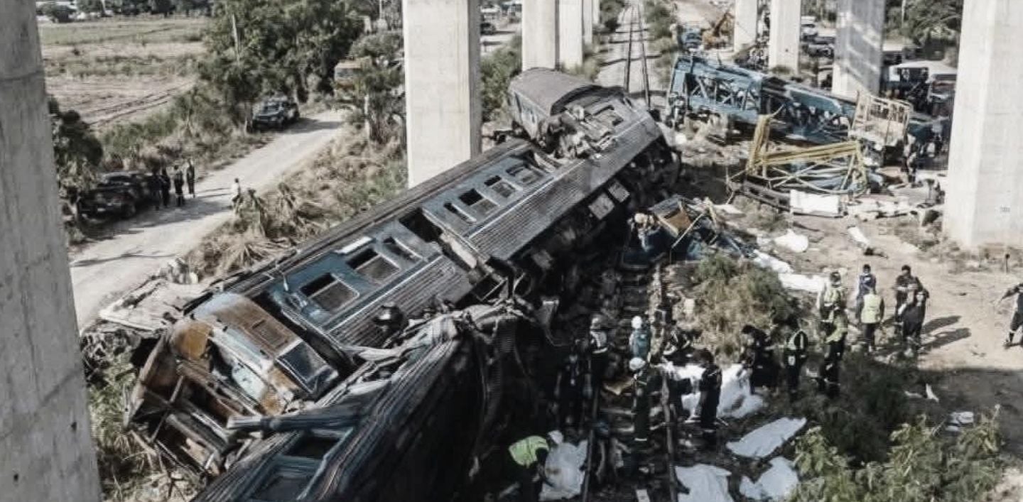 German and South Korean among 32 killed after crane collapses onto train in Korat | Thaiger