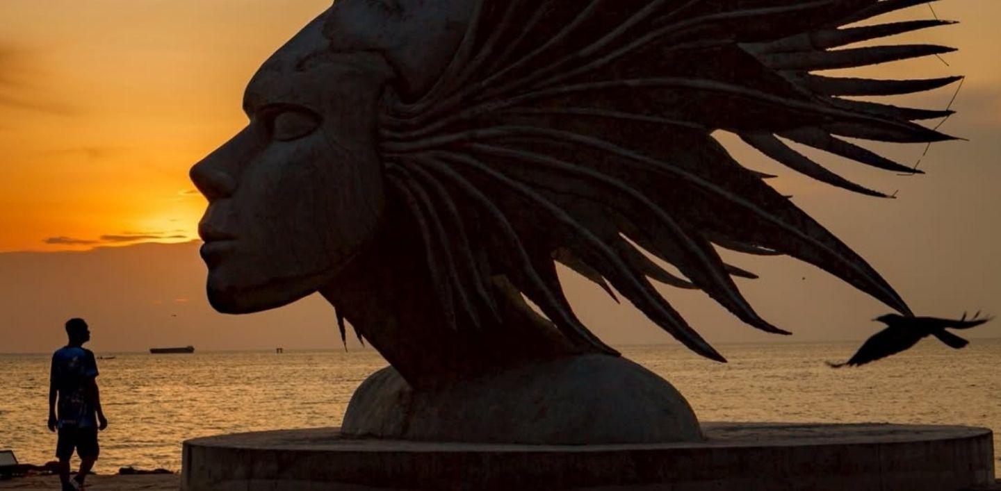 Phuket sculpture at Saphan Hin Park