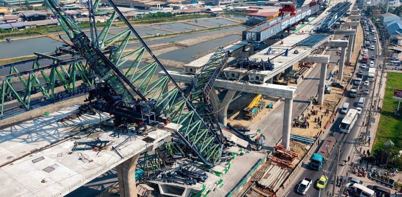 Crane collapse Rama II Road