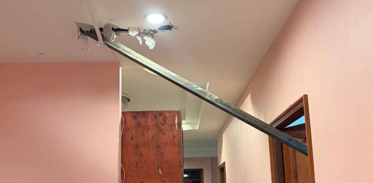Steel bar dropped from condo crane pierces through Phuket home | Thaiger