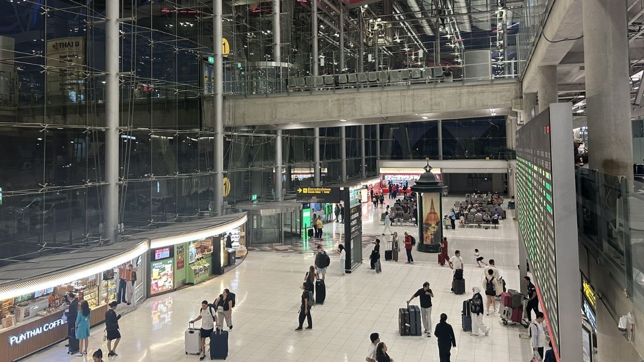 Suvarnabhumi Airport taxi rip-off claim by Japanese tourist