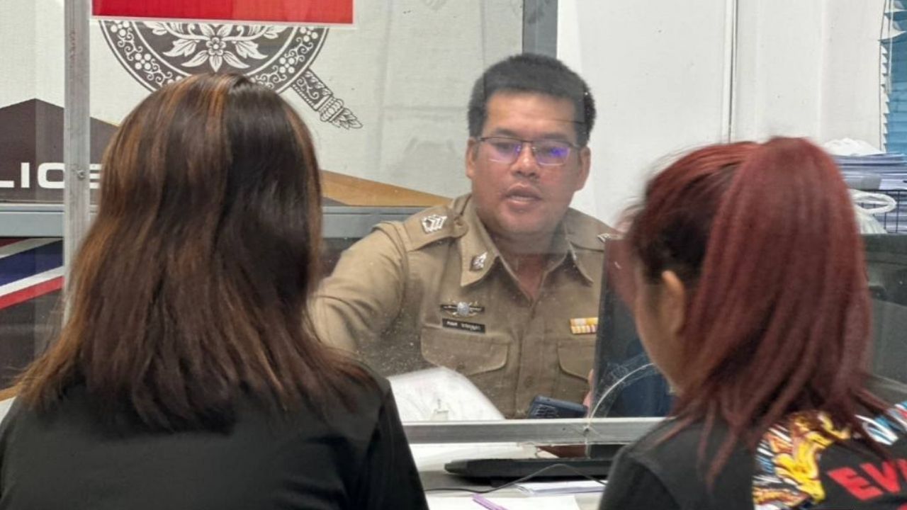 Thai woman demands refund from Chon Buri vendor