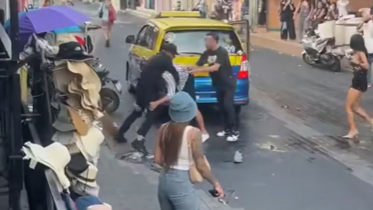 Foreigners fight on Pattaya Walking Street causing damages to taxi car