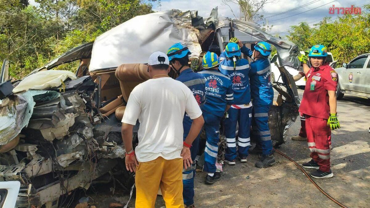 Van carrying passenger crashes after tire blowout, one killed and eight injured | Thaiger