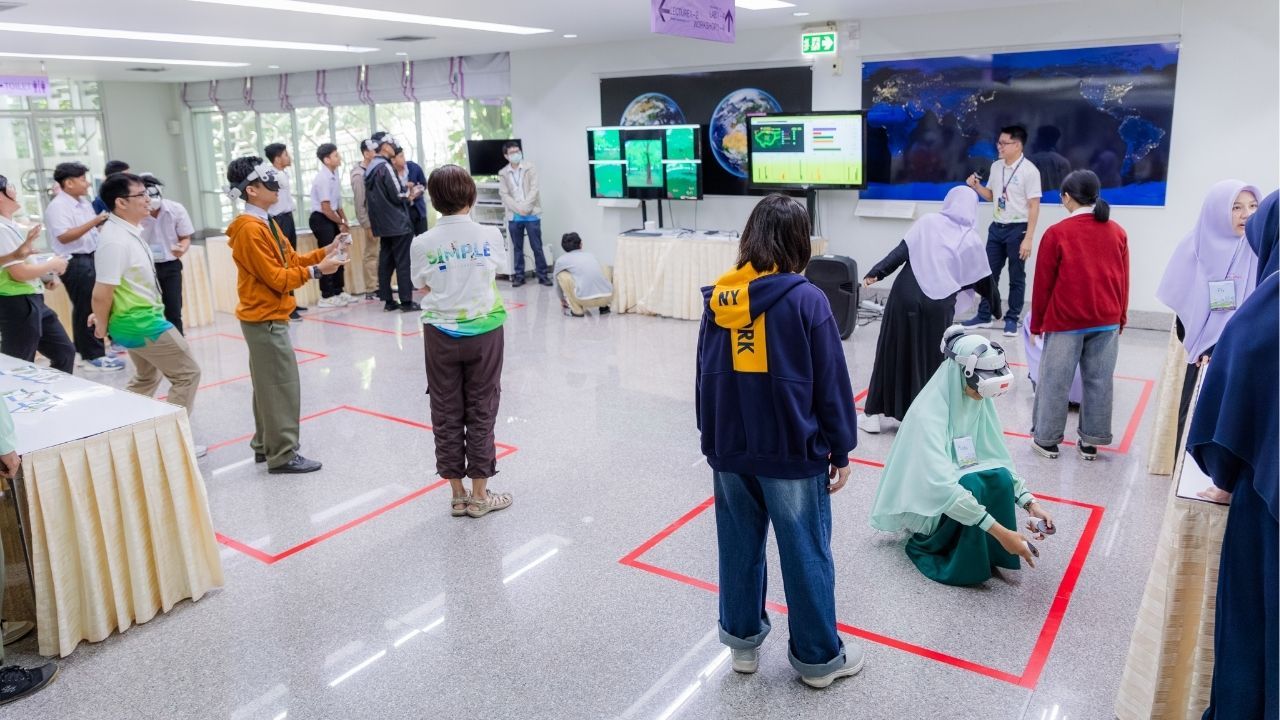 The SIMPLE project in Chiang Mai uses VR games to teach students about ecosystem restoration challenges.