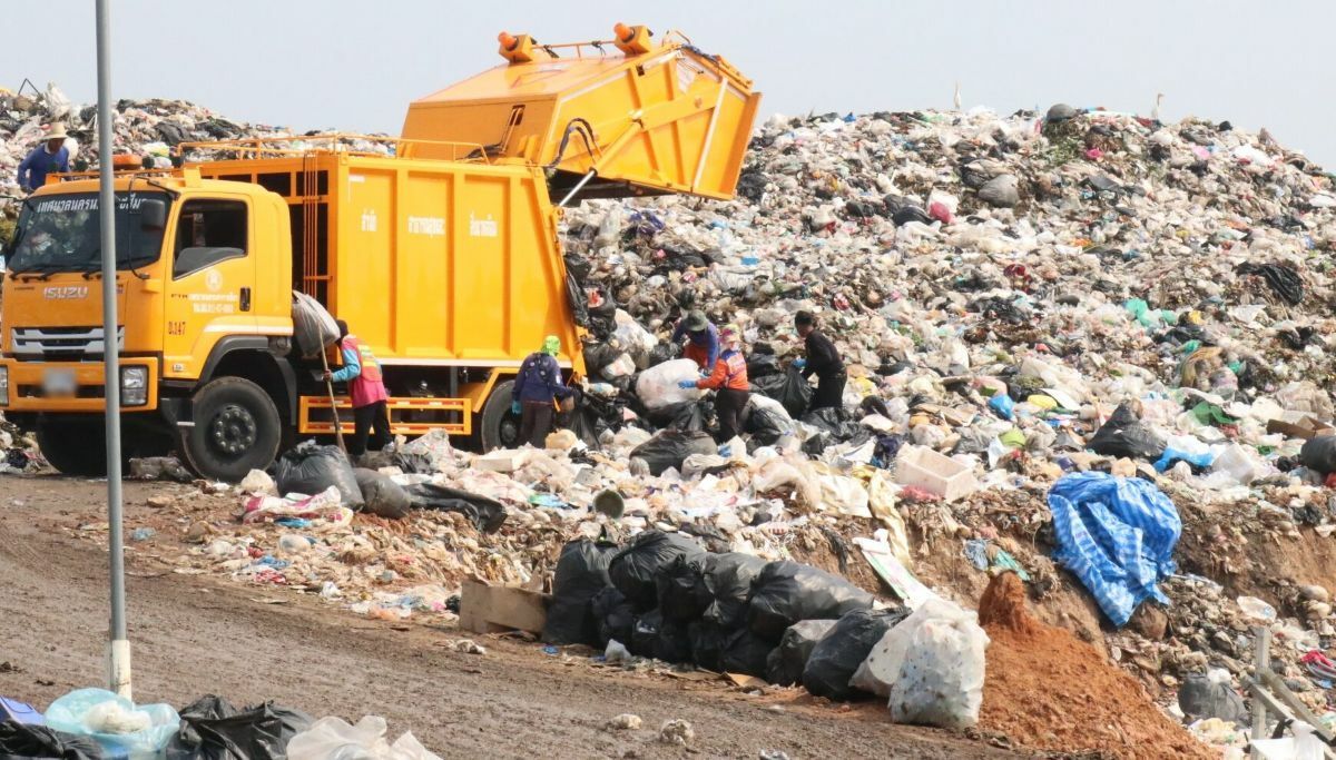 Overloaded landfill prompts urgent waste crisis review in Phatthalung | News by Thaiger
