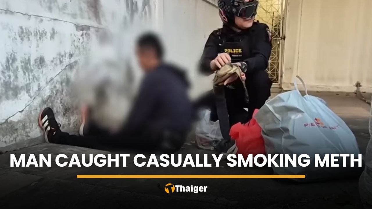 Udon Thani man casually smokes meth outside police commander’s house | Thaiger