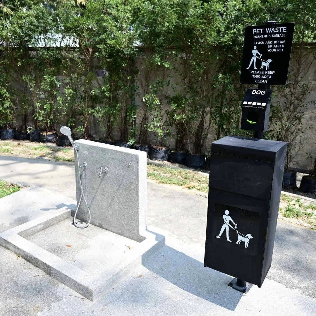 Opening ceremony of Lumpini Dog Park with Bangkok and Japanese officials