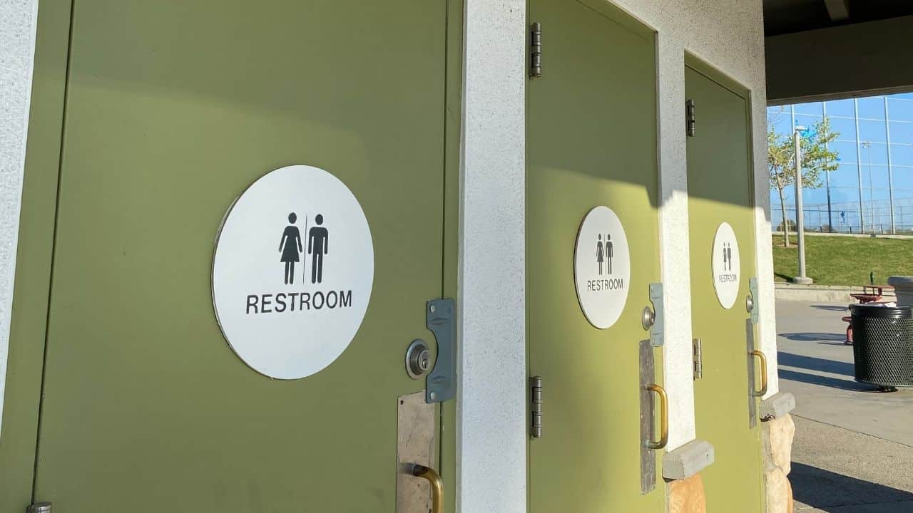 public bathroom thailand