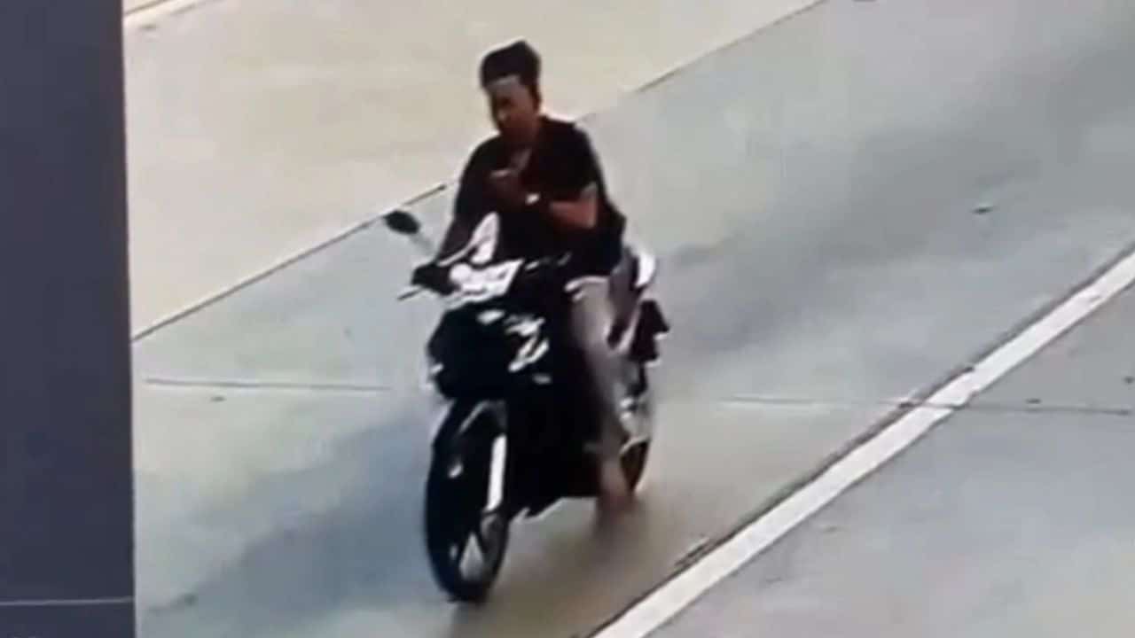 Thief at large after knife attack and robbery in Chon Buri