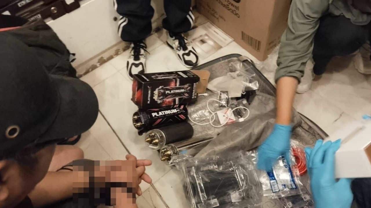 Drug hidden in capacitors