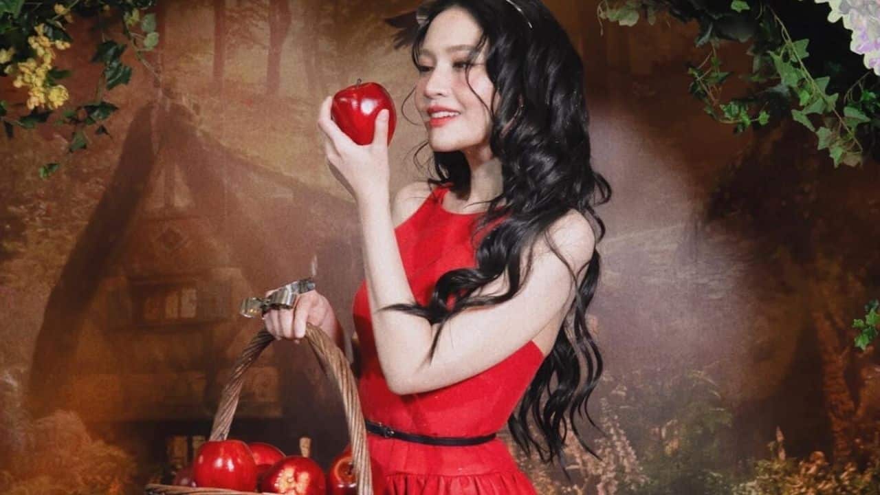 Thai influencer questions Disneyland project