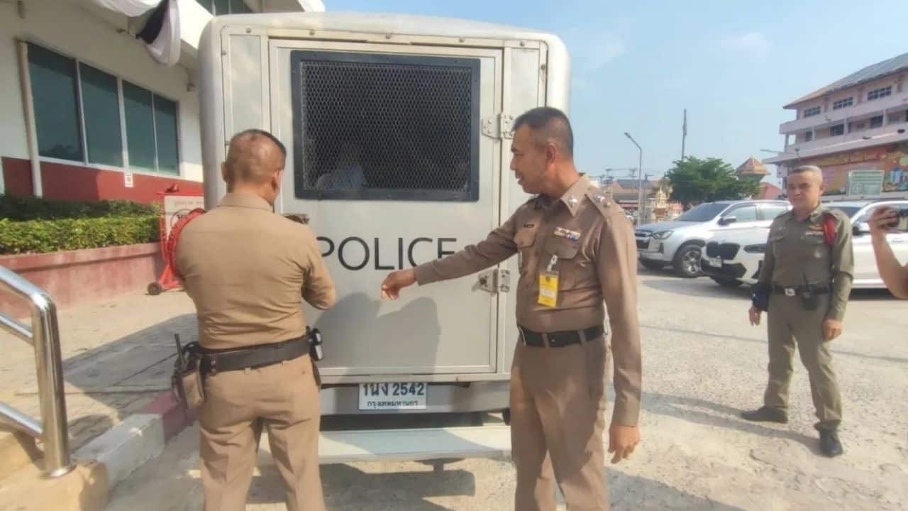 Thai police deny stealing from cannabis vendor