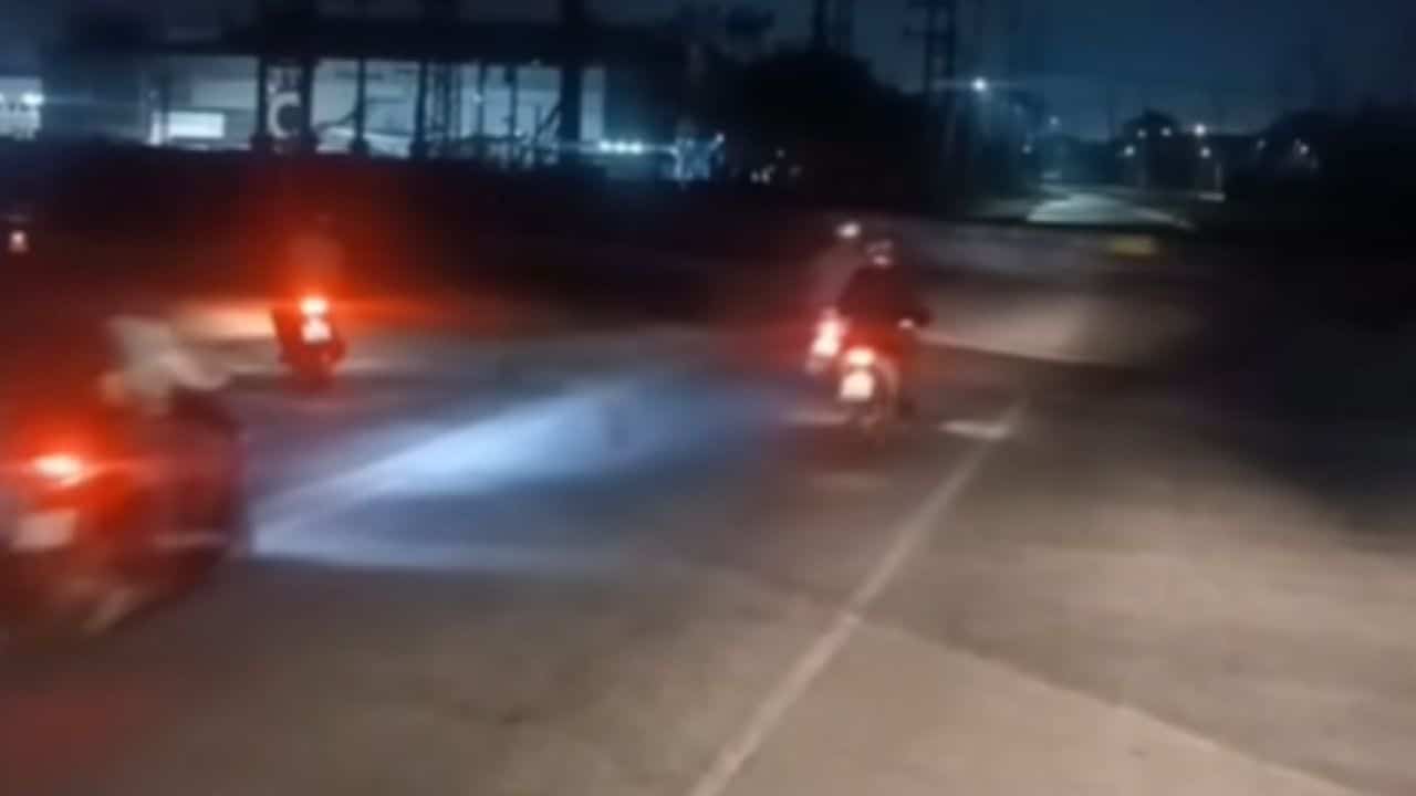 Thai woman dies after motorcycle collides with train in Chon Buri