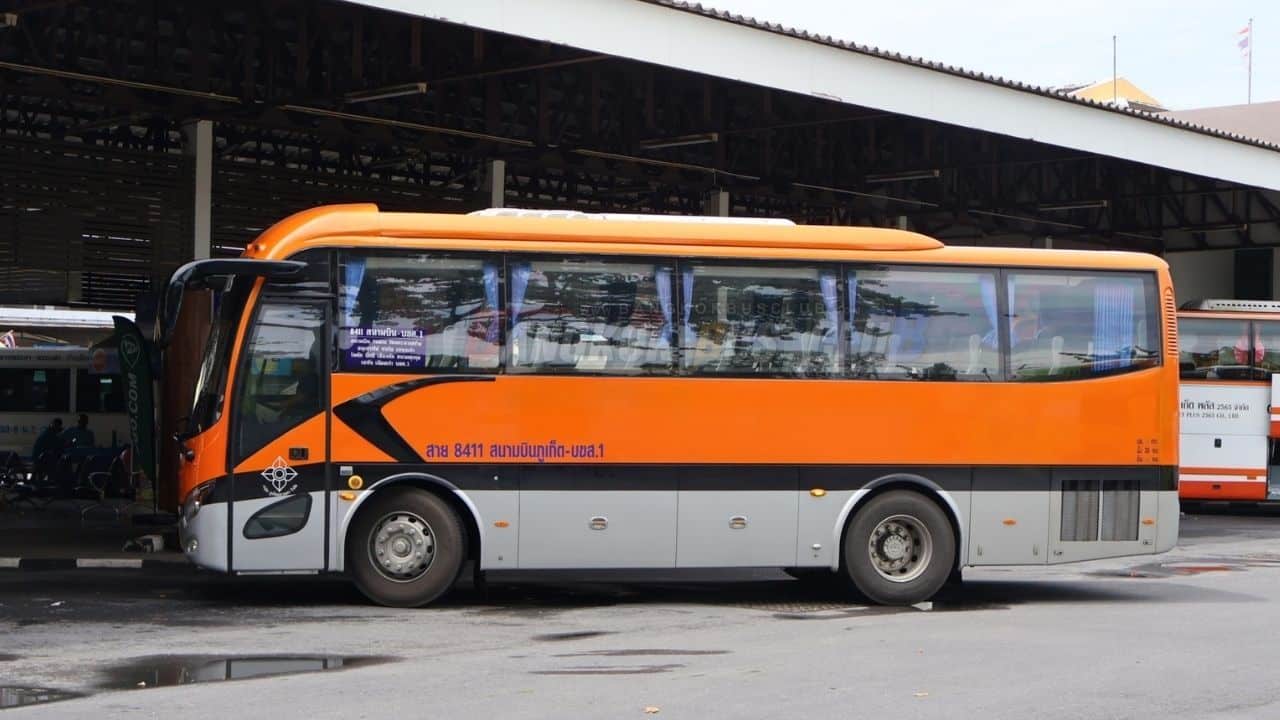 Phuket airport bus