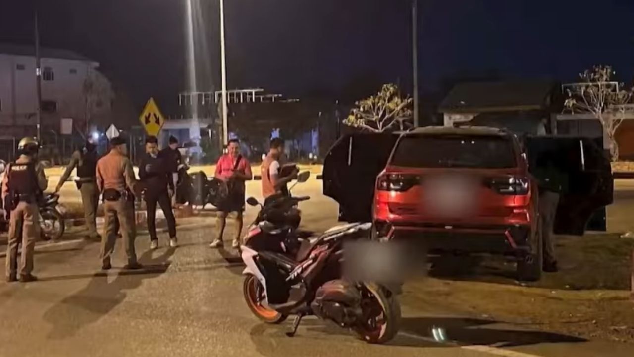 Thai man kills boyfriend in car