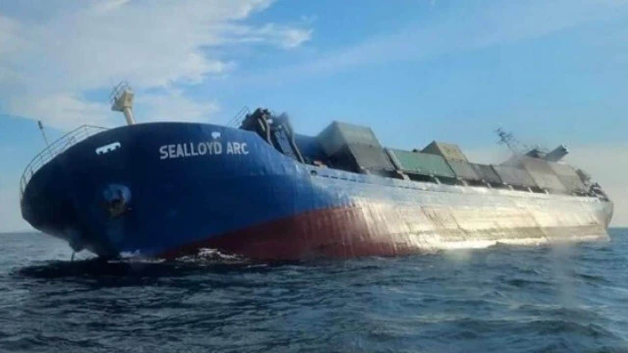 Oil spill from sunken cargo ship off Phuket not expected to threaten islands | News by Thaiger