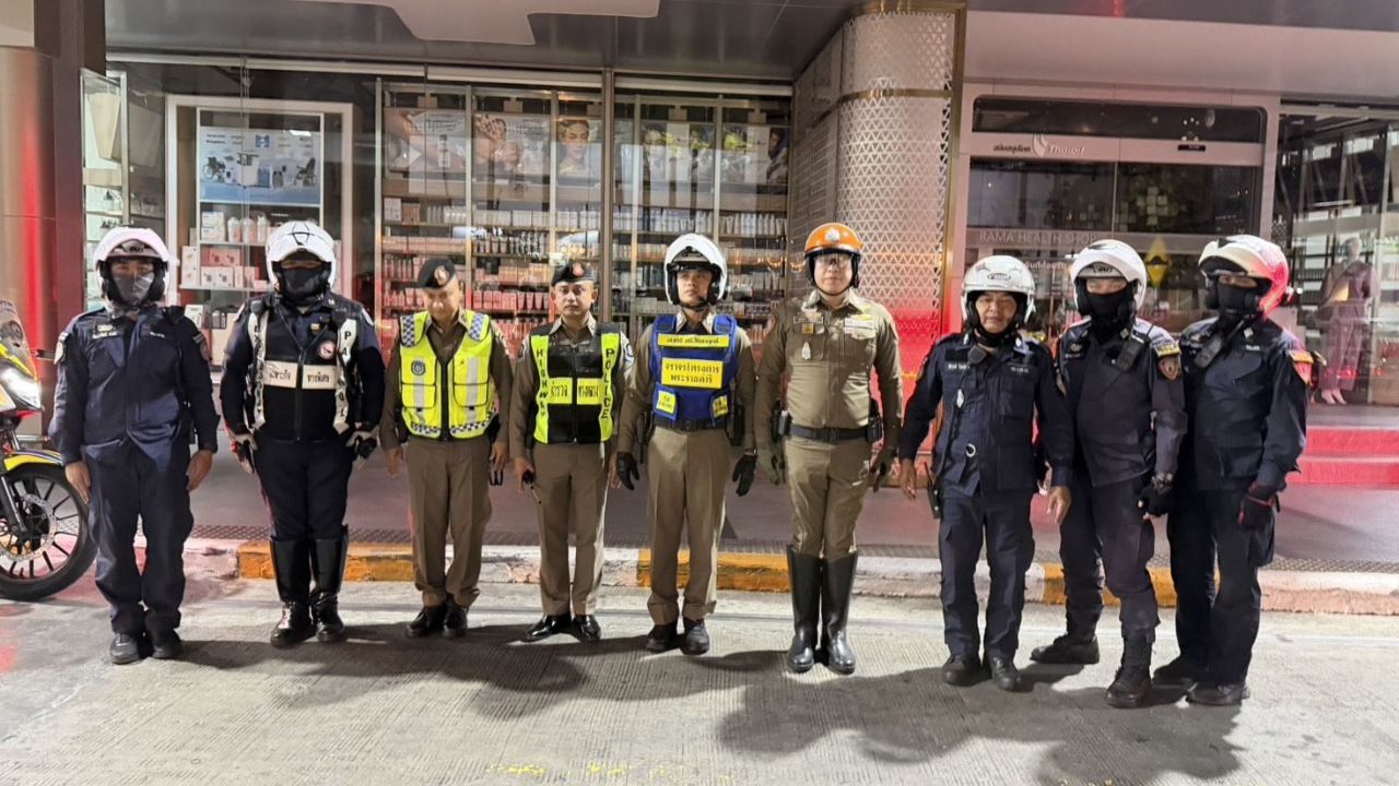 Bangkok traffic police escort organ transport team during emergency heart delivery