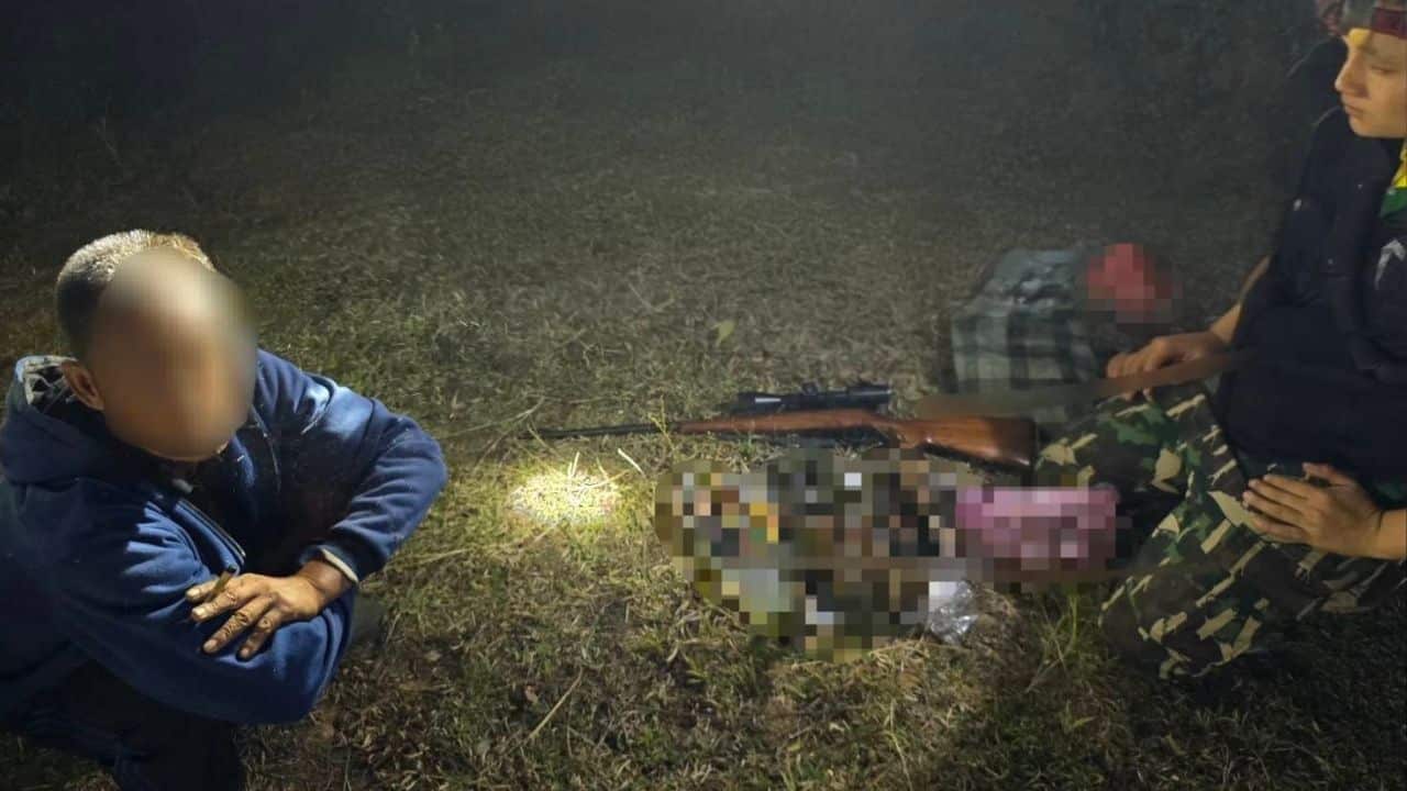 Park rangers arrest two men for illegal hunting in Salawin National Park