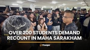 Over 200 students call for election recount in Maha Sarakham | Thaiger