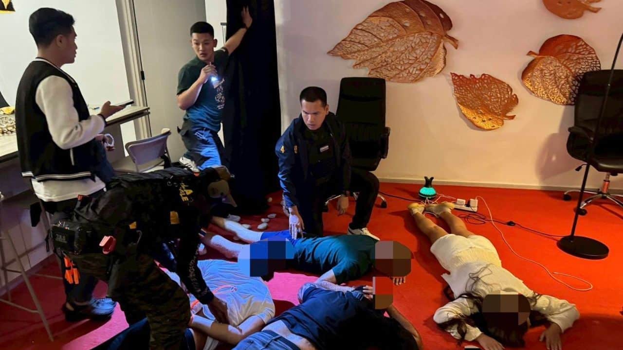 Chalong police arrest foreign nationals during illegal poker raid at luxury villa in Rawai, Phuket