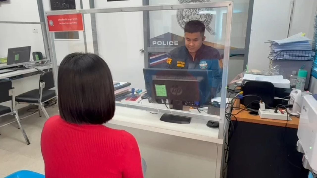 salon owner reports ex-boyfriend