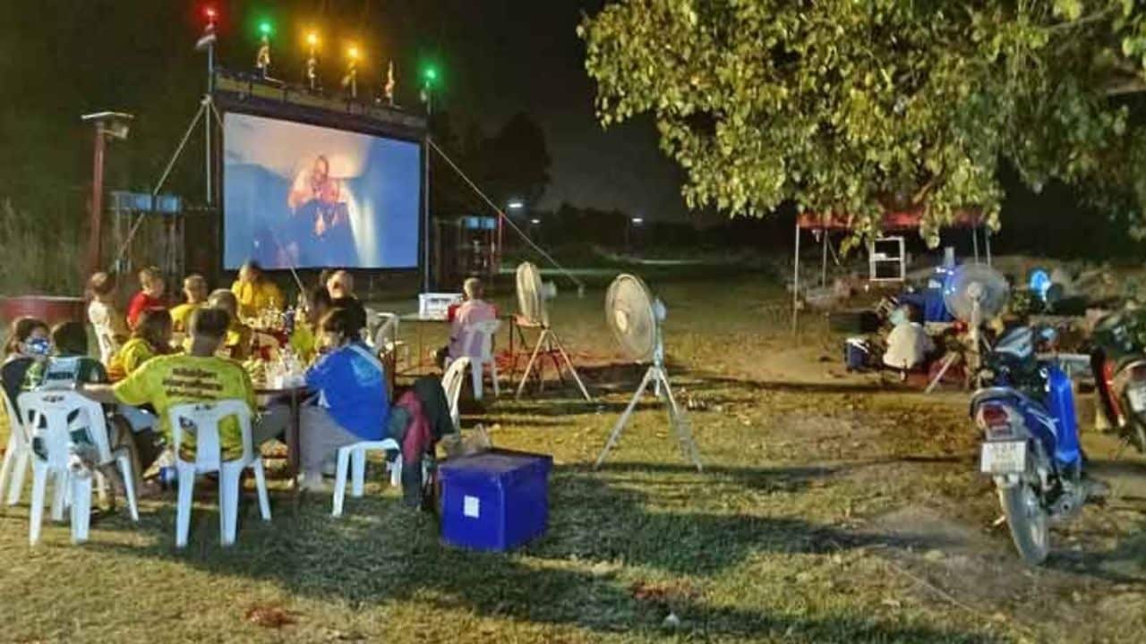 Phichit cemetery screens films for ancestors on Chinese New Year