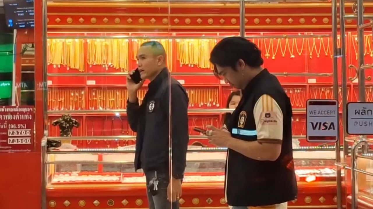 Man asks to try on gold ring, rides off with it in Ubon Ratchathani