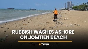 Pattaya moves to clear Jomtien Beach after rubbish washes ashore | Thaiger