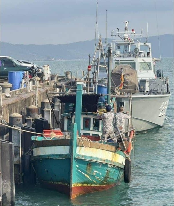 Cambodian fishing crew held after boat found in Thai waters off Trat