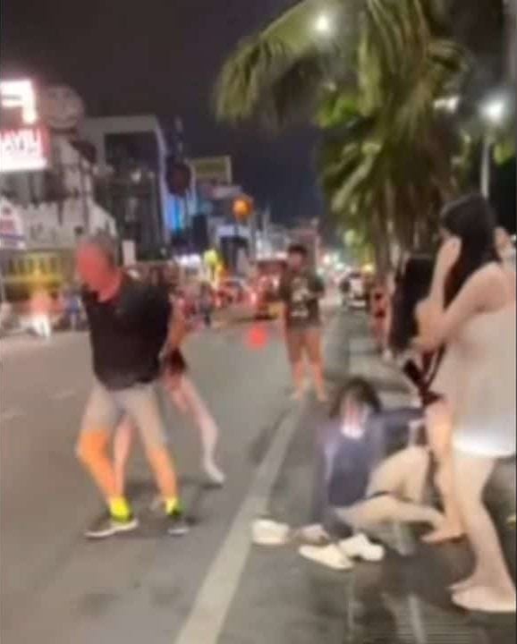 Transgender women filmed brawling with German tourist in Pattaya