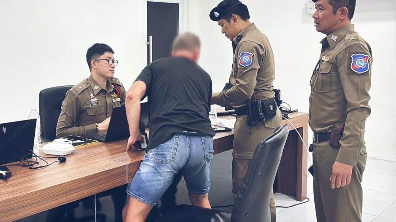 Transgender women filmed brawling with German tourist in Pattaya