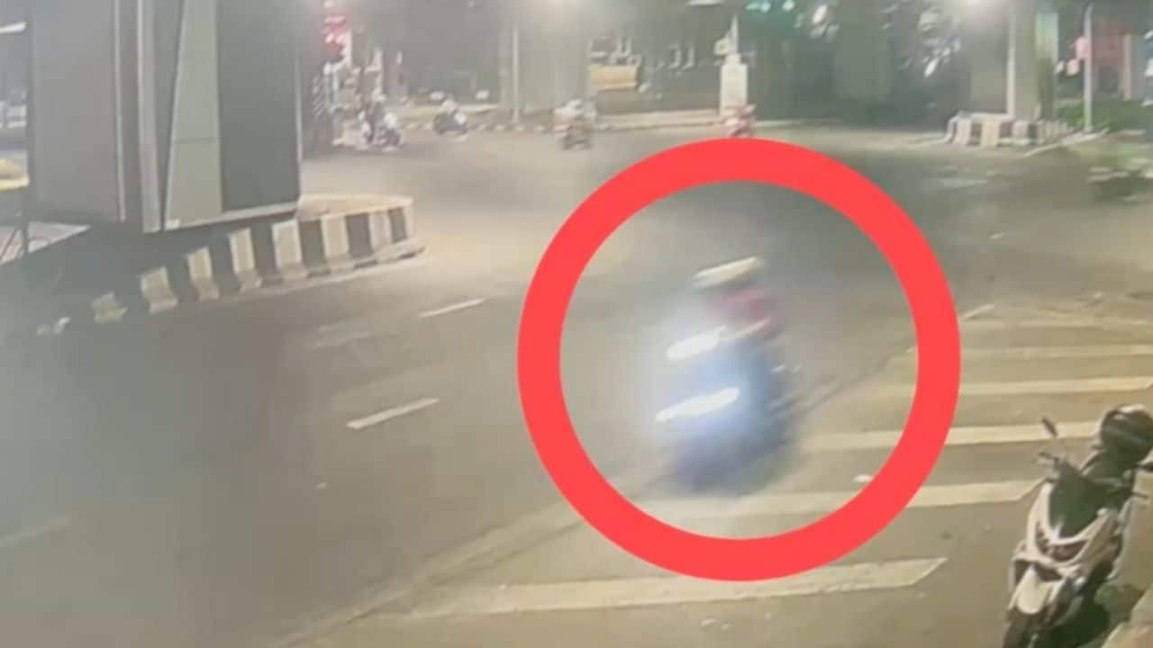 Hong Kong woman's bag snatched while riding tuk tuk in Bangkok