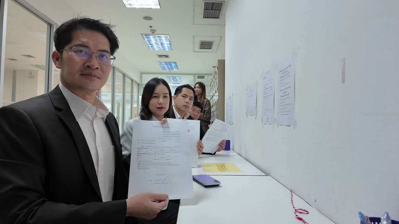 Mongkolkit pitches white-skin injections and flying cars for Bangkok