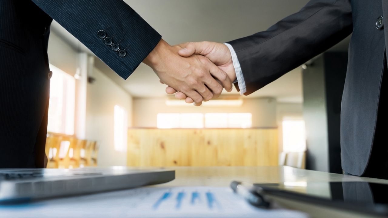 Thinking about a property sales career? Here is how much real estate agents earn in Thailand and what it takes to succeed in 2026 | News by Thaiger