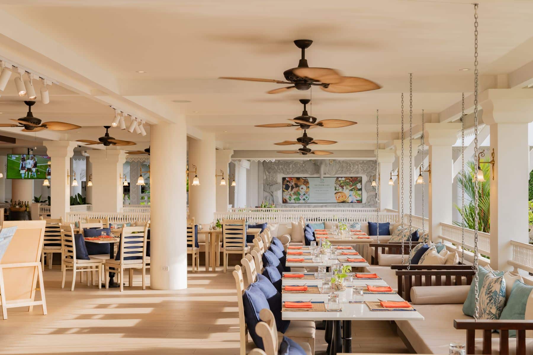 Families can enjoy diverse dining options at Thavorn Palm Beach, catering to various tastes.