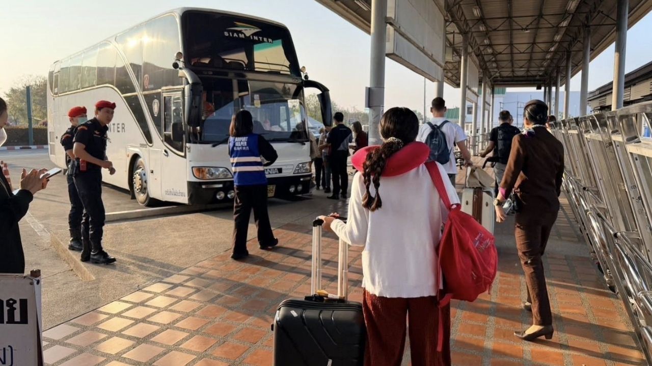 Foreign tourists stranded in Thailand following Middle East flight cancellations