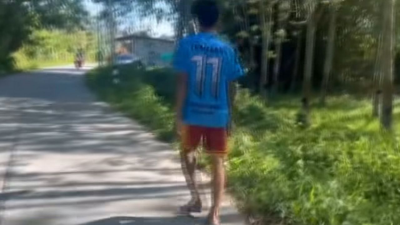 Thai woman sexually assaults teens on Rayong road