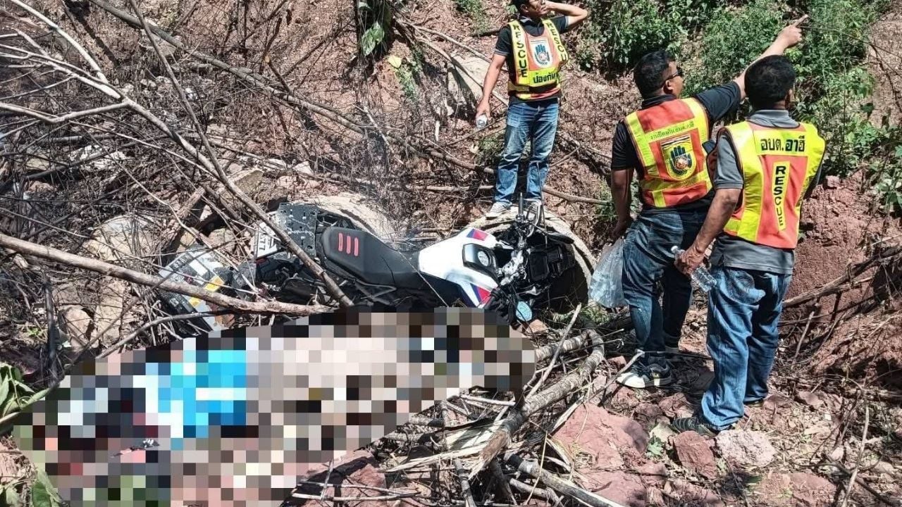 Motorcycle crash in Loei kills Australian rider