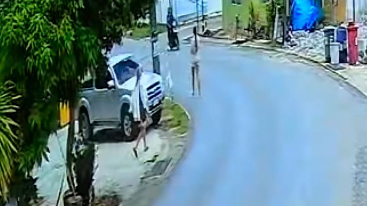 Foreign women deny stealing pet cat from local in Phuket