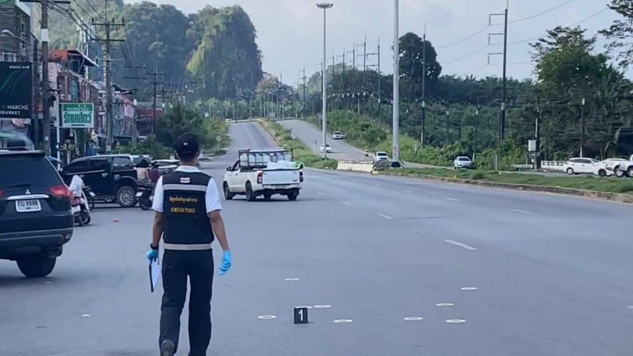 Shooting outside hospital in Krabi