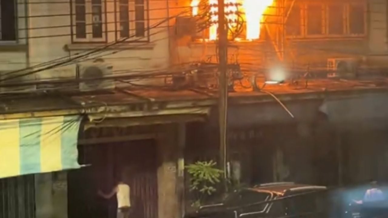 Foreign man saves Thais during fire in Bangkok