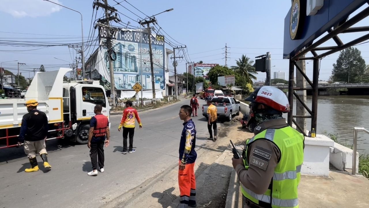 Foreigner jumps into river after motorcycle theft in Chiang Mai